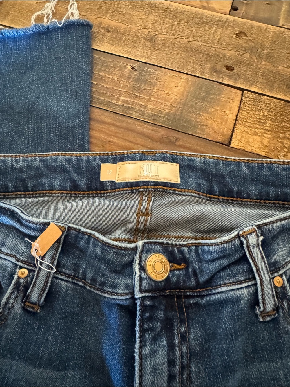 Kut from the Kloth Dark Blue Distressed Cropped Jeans - Picture 3 of 9